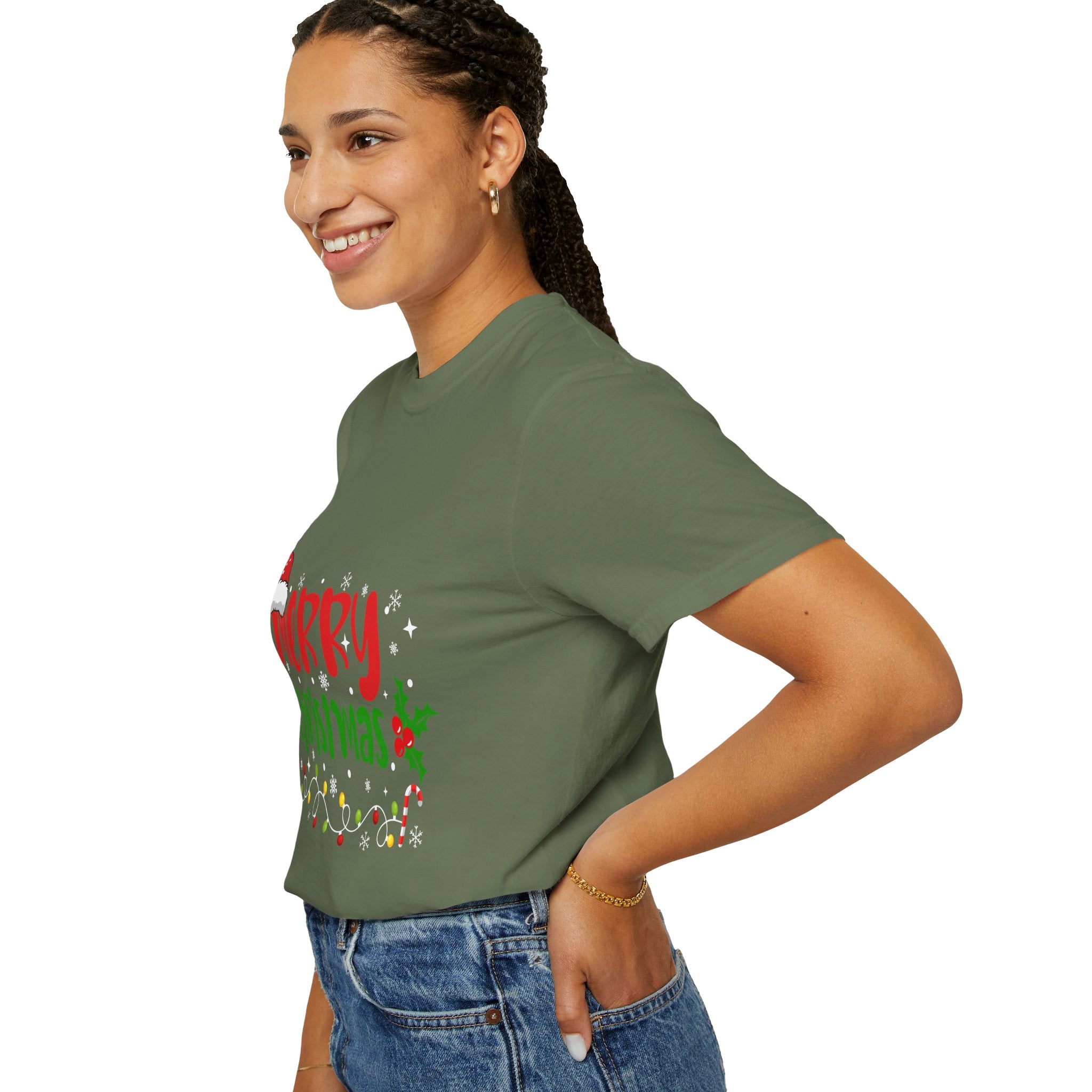 Merry Christmas Tee, Unisex Holiday Shirt, Festive Gift, Casual Christmas Apparel, Seasonal Wear, Perfect for Celebrations