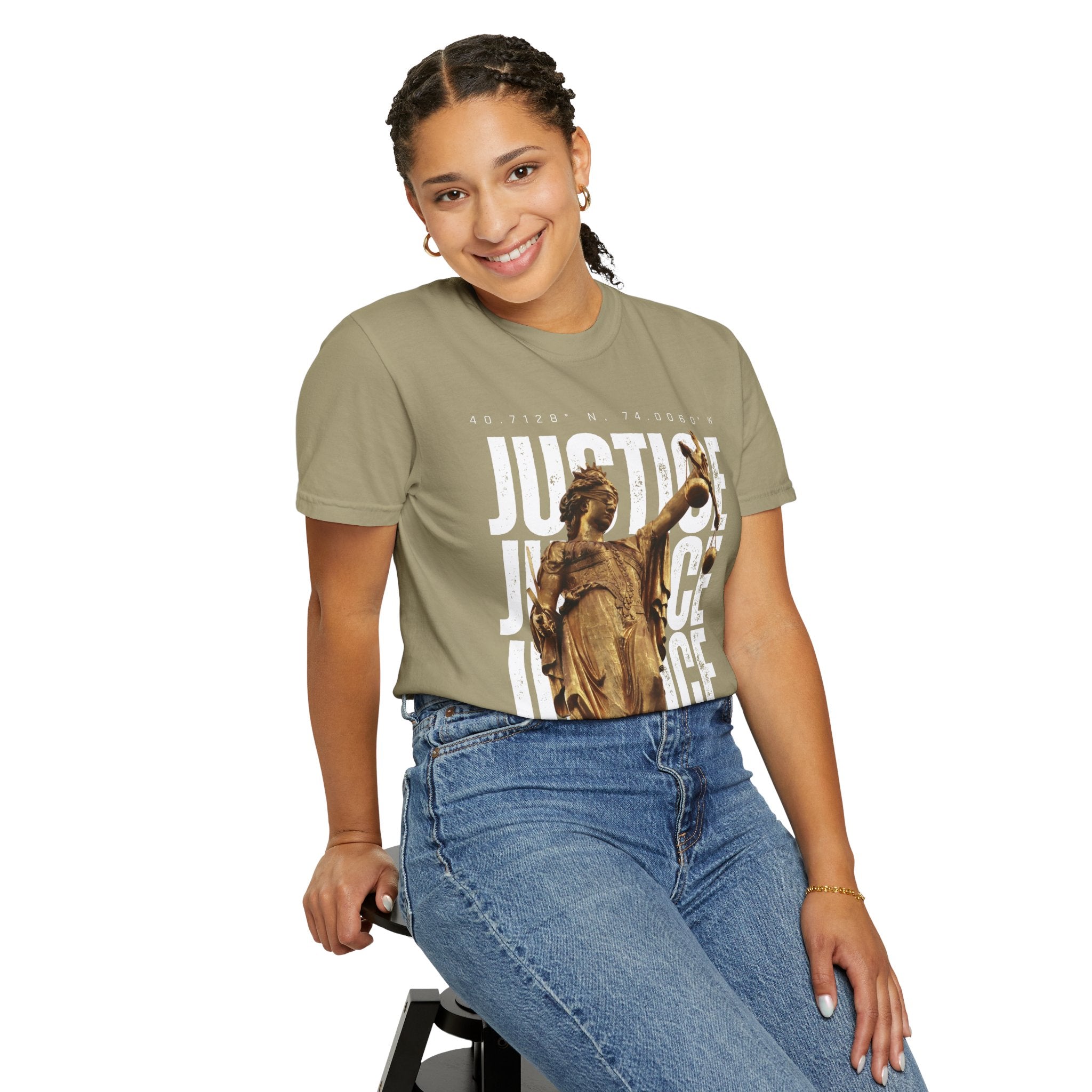 Justice Statue Unisex T-shirt, Casual Wear, Inspirational Gift, Equality Shirt, Art-Inspired Clothing, Birthday Gift, Statement Tees