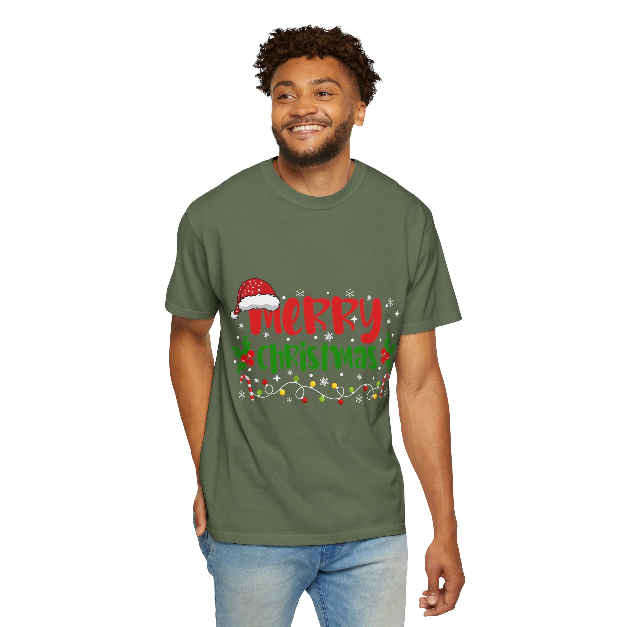 Merry Christmas Tee, Unisex Holiday Shirt, Festive Gift, Casual Christmas Apparel, Seasonal Wear, Perfect for Celebrations