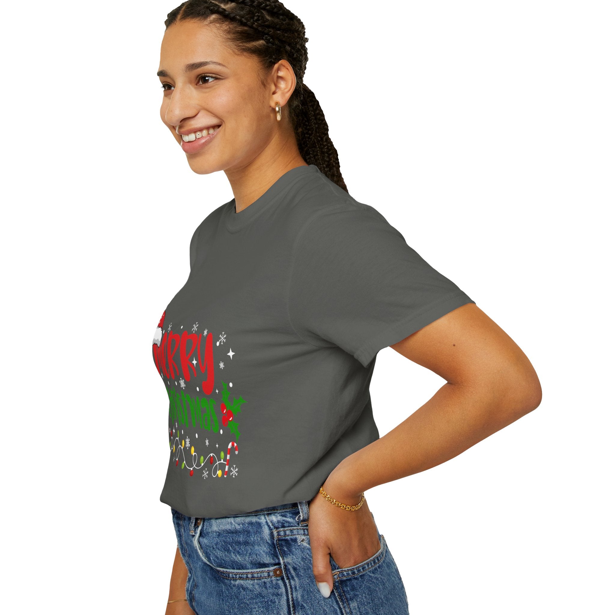 Merry Christmas Tee, Unisex Holiday Shirt, Festive Gift, Casual Christmas Apparel, Seasonal Wear, Perfect for Celebrations