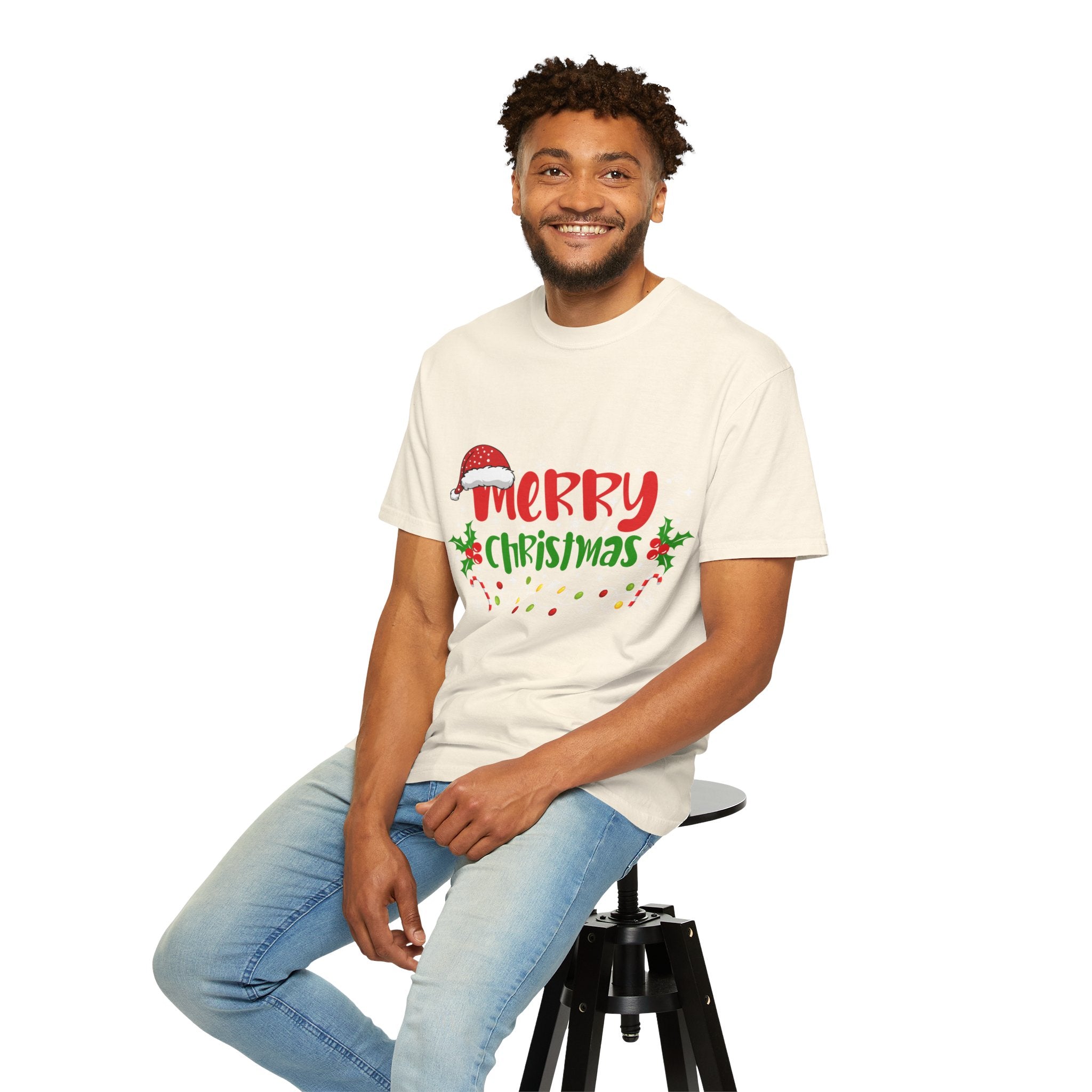 Merry Christmas Tee, Unisex Holiday Shirt, Festive Gift, Casual Christmas Apparel, Seasonal Wear, Perfect for Celebrations