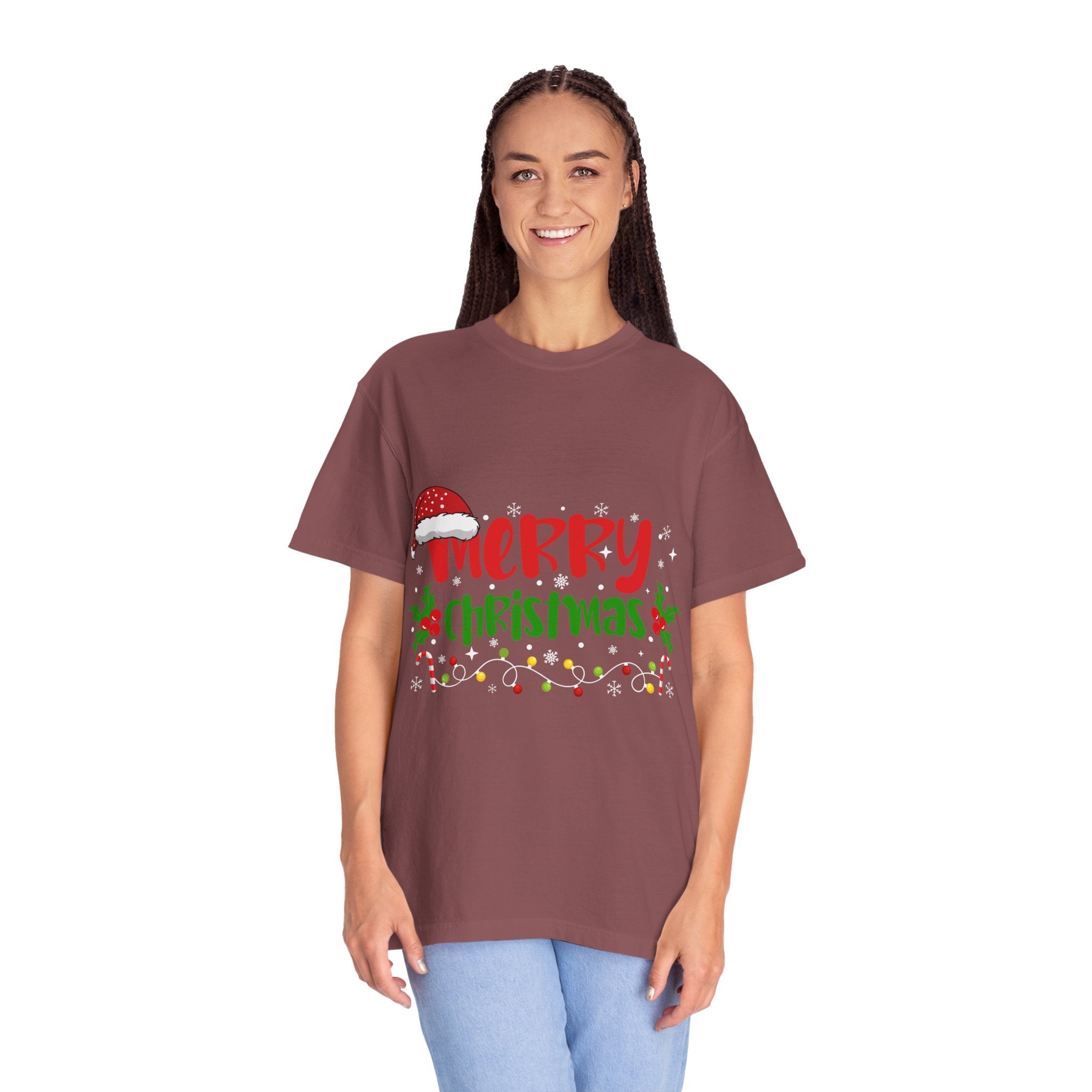 Merry Christmas Tee, Unisex Holiday Shirt, Festive Gift, Casual Christmas Apparel, Seasonal Wear, Perfect for Celebrations