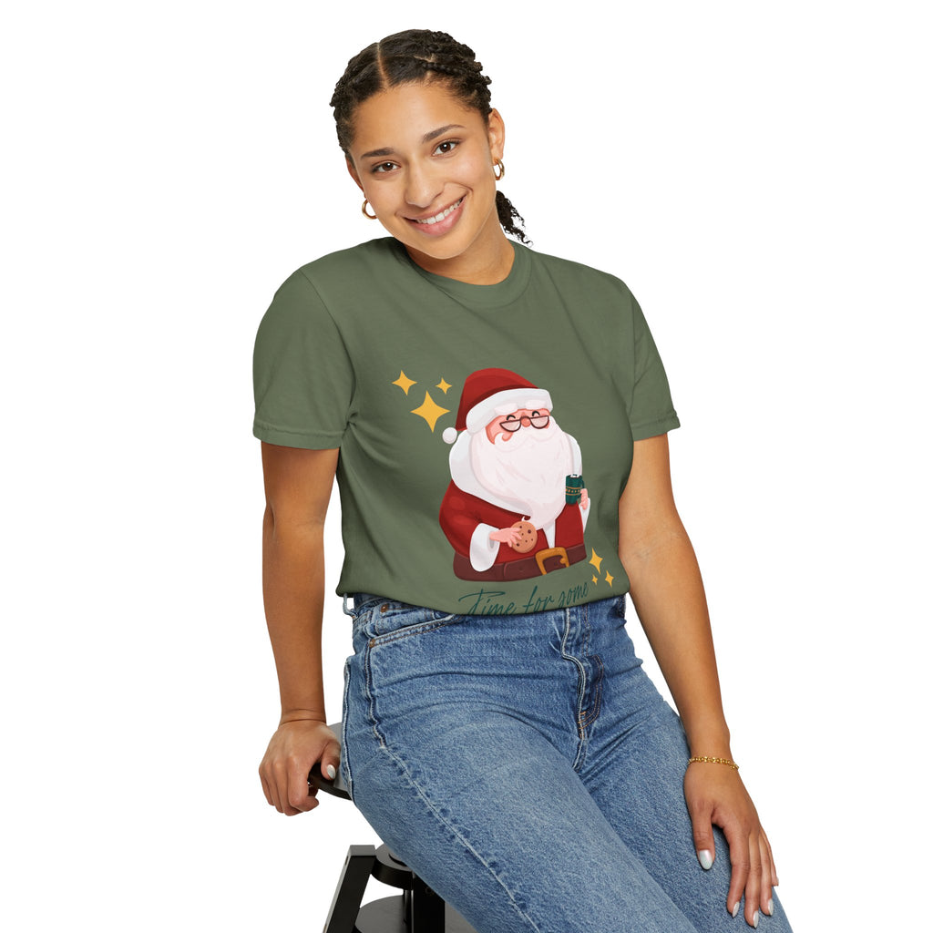 Festive Christmas T-Shirt, Holiday Apparel, Santa Graphic Tee, Unisex Christmas Gift, Seasonal Outfit, Cheerful Holiday Wear